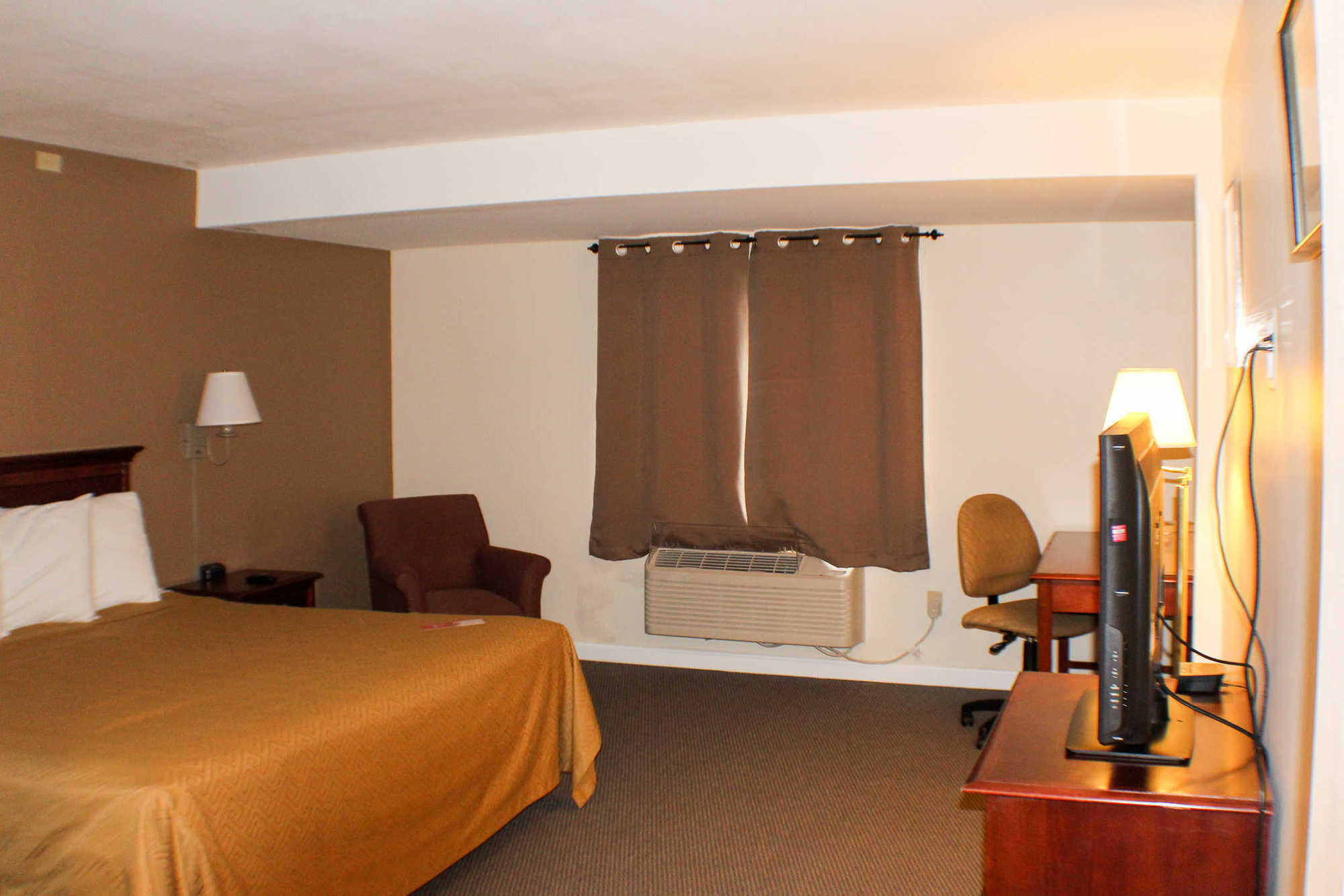 Quality Inn & Suites Lincoln Room photo